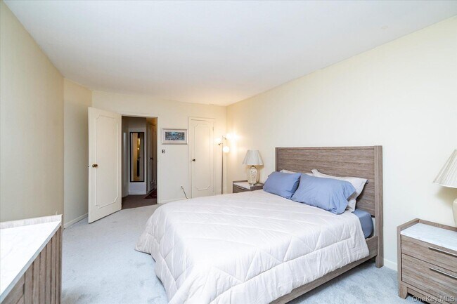 Building Photo - 2 Fowler Ave