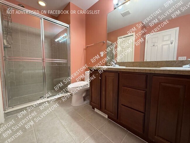 Building Photo - 3255 Camden Dr