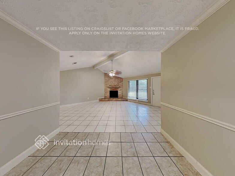 Building Photo - 8330 Pebbledowne Dr