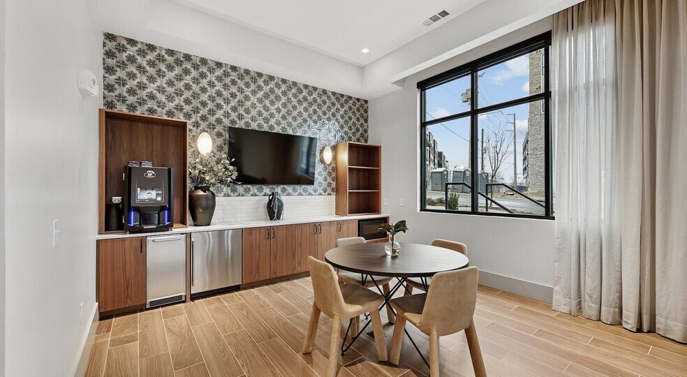 Building Photo - 1310 Hillside Ave