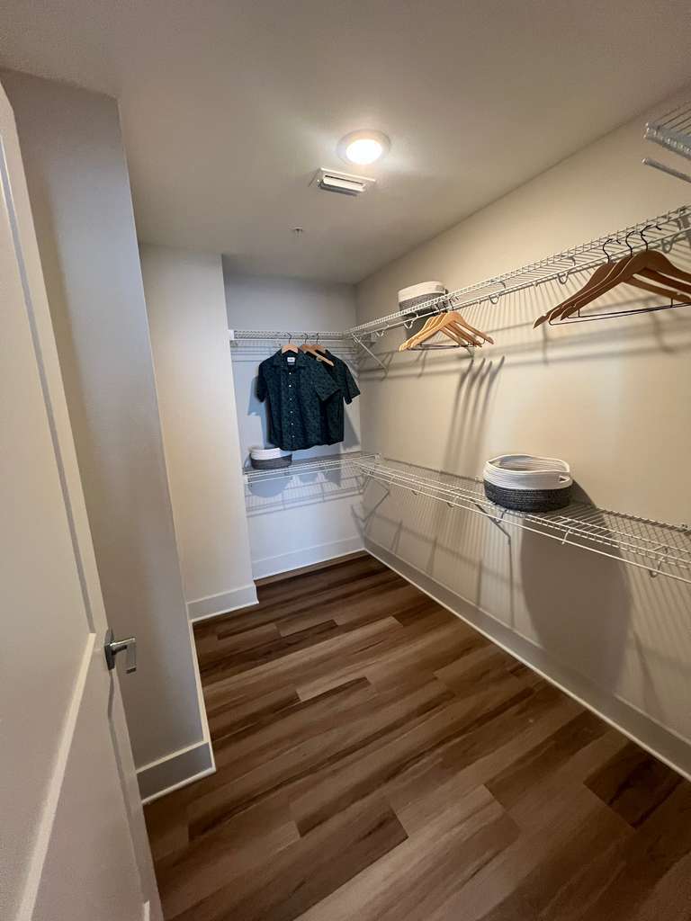 Building Photo - 2910 SW 69th Ave