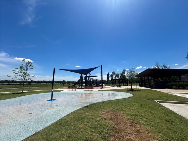Building Photo - 21624 Elmheart Dr