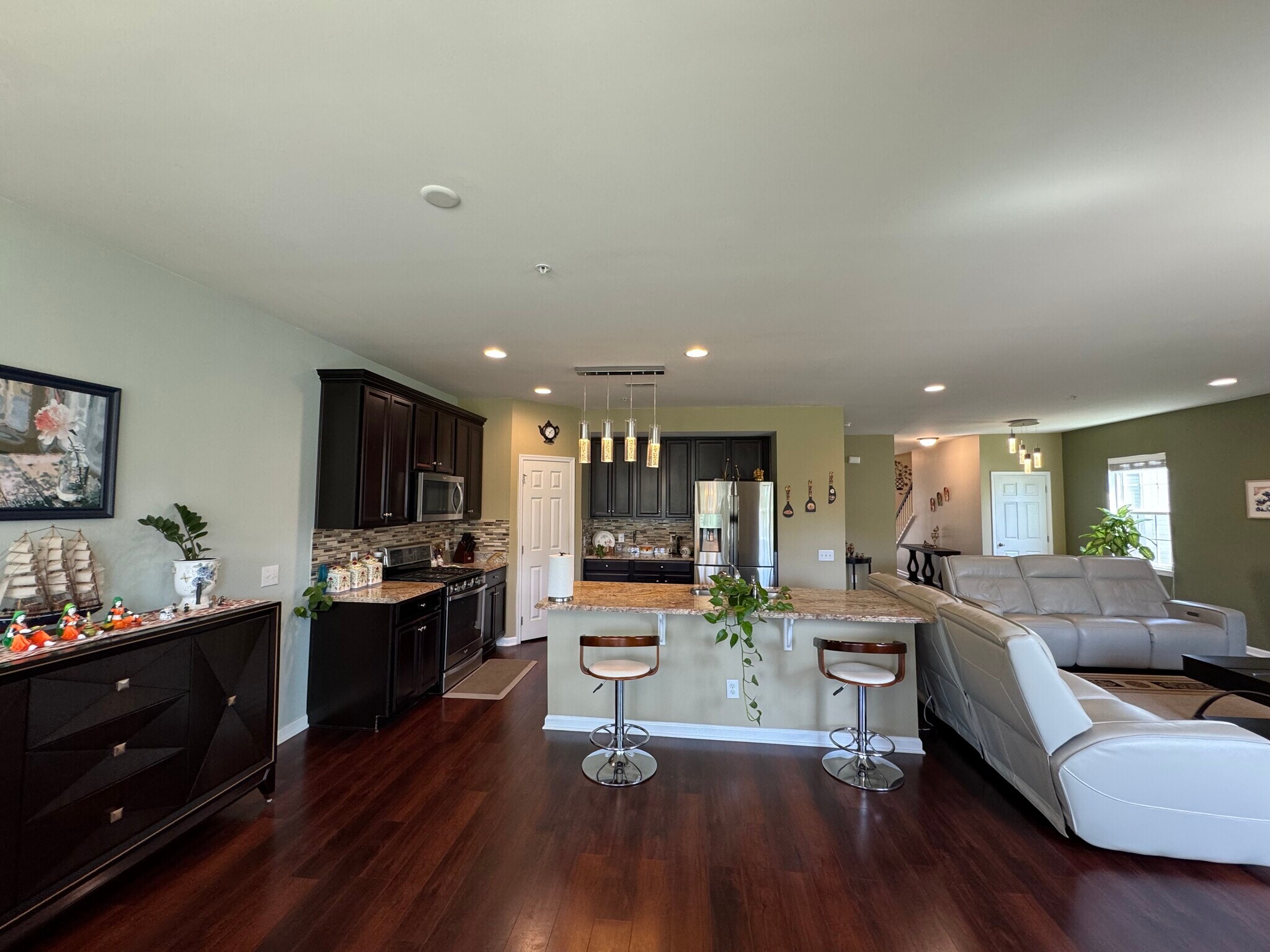 Kitchen - 537 Prizer Ct