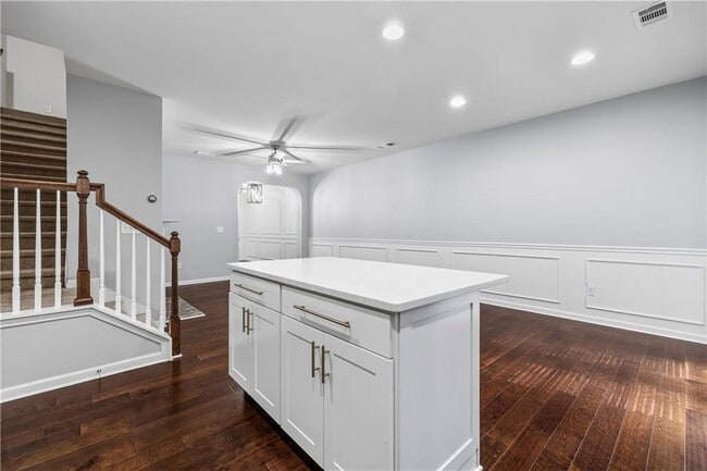 Building Photo - 5038 Longview Walk