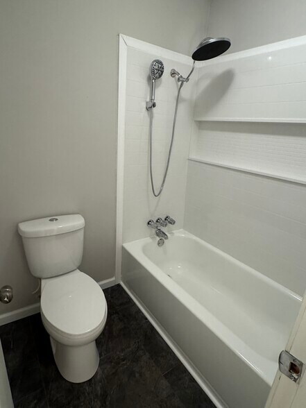 Building Photo - 10211 Cedarbrooke Ln