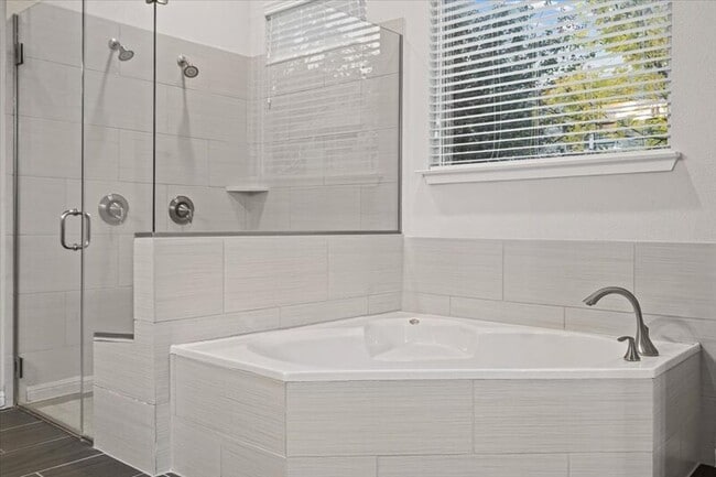 Building Photo - 811 Wilson Ranch Pl