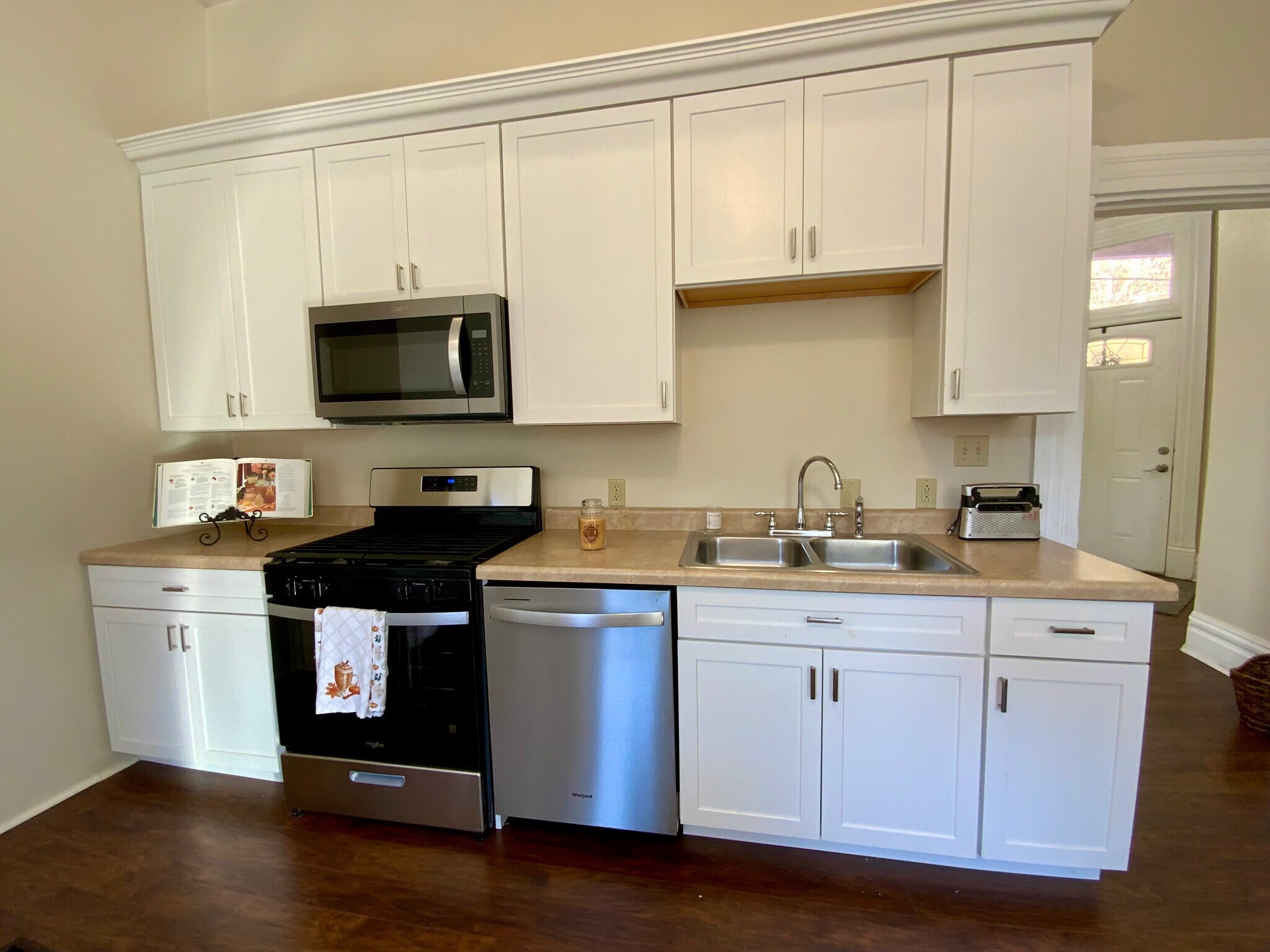 Building Photo - 87 Steuben St