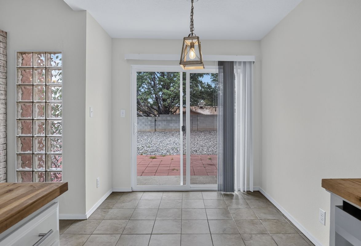 Building Photo - 10501 Delicado Pl NE