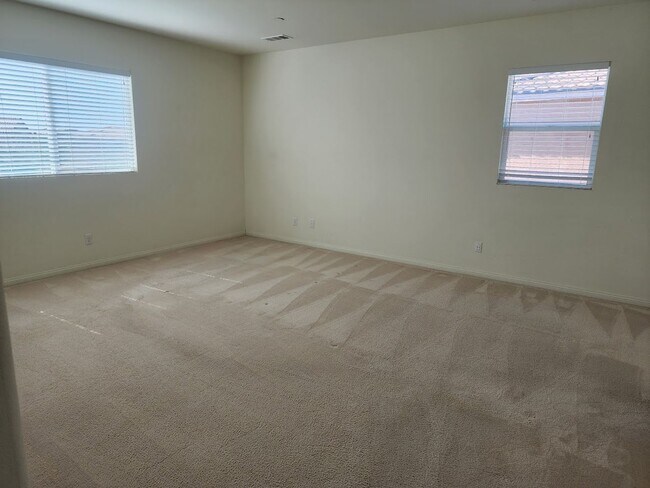 Building Photo - 36300 Golden Poppy Ln