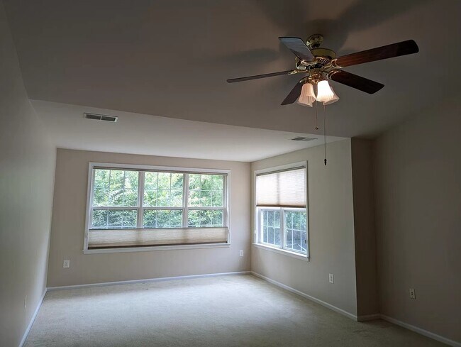 Building Photo - 5708 Governors Pond Cir