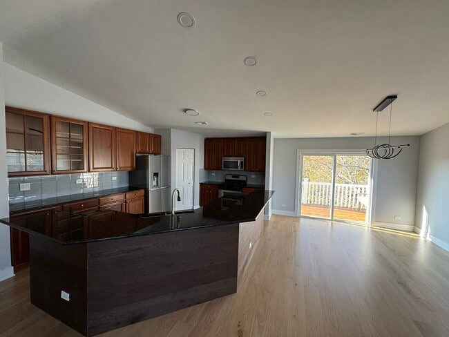 Building Photo - 2635 Loren Ln