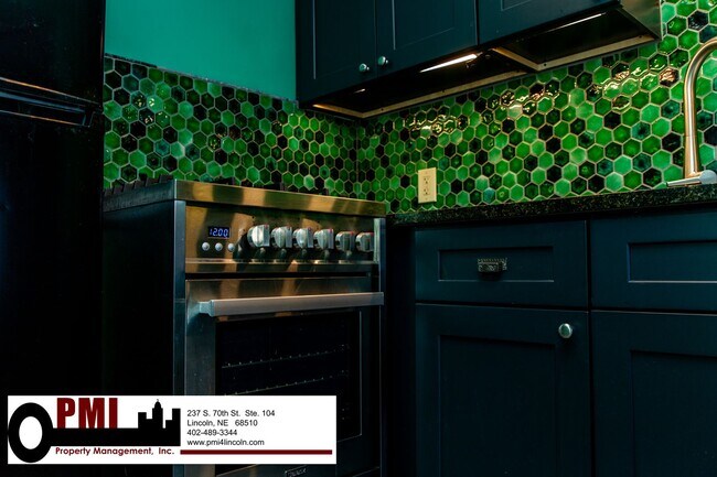 Building Photo - 1630 H St