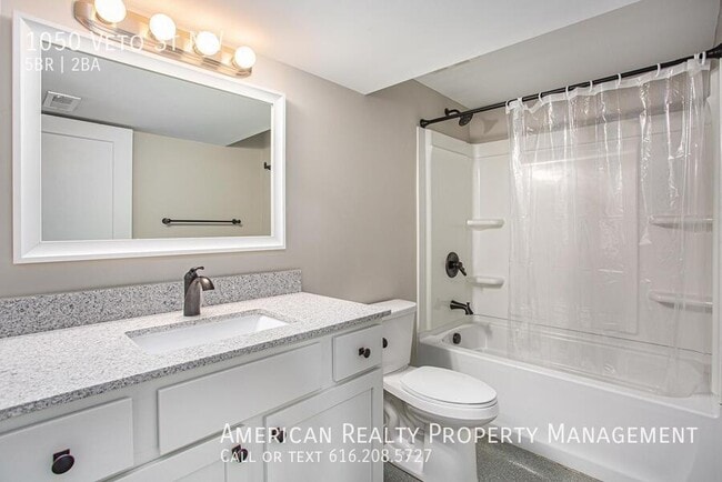 Building Photo - 1050 Veto St NW