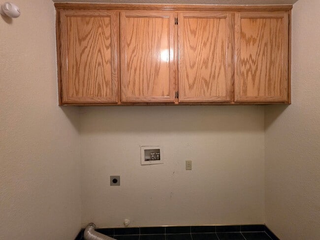 Building Photo - 3-bedroom single story in Turlock!