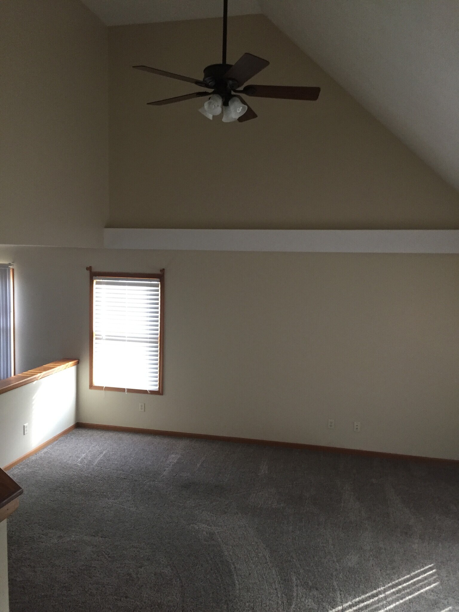 Building Photo - 579 Foxcross Dr