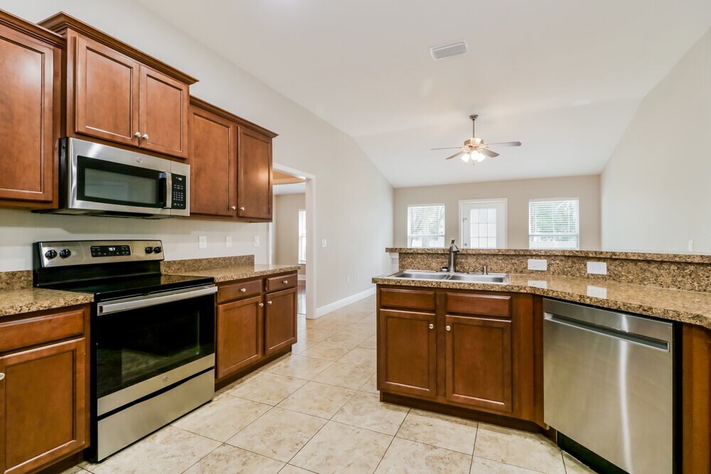 Building Photo - 18525 Dajana Ave