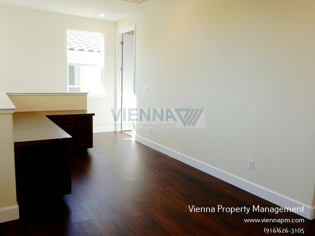 Building Photo - 1062 Yucca Dr