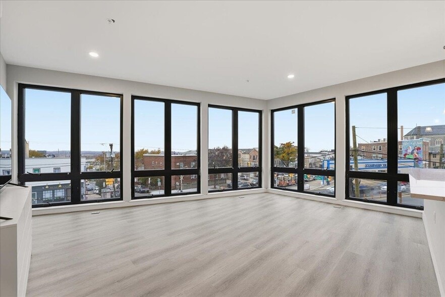 Building Photo - 3516 John F. Kennedy Blvd