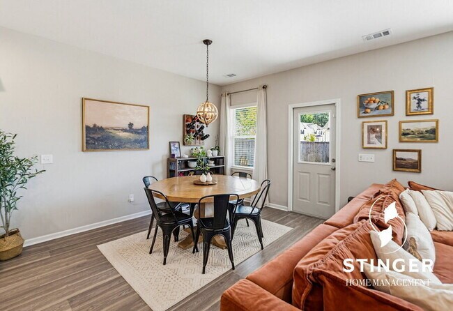 Building Photo - 1214 Danner Dr