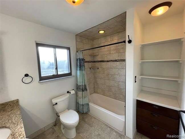 Building Photo - 1253 Bamford St