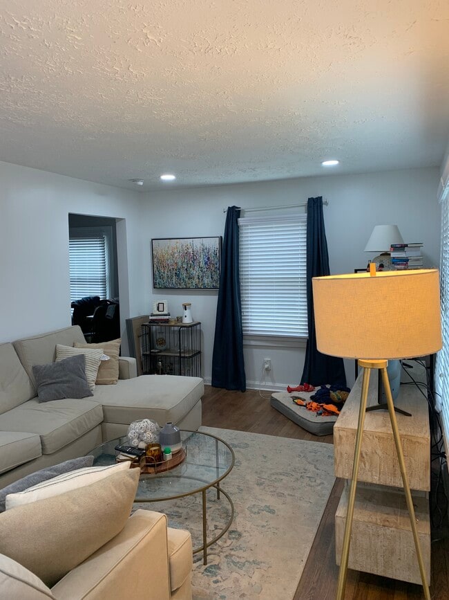 Building Photo - 2328 Johnson Ferry Rd NE