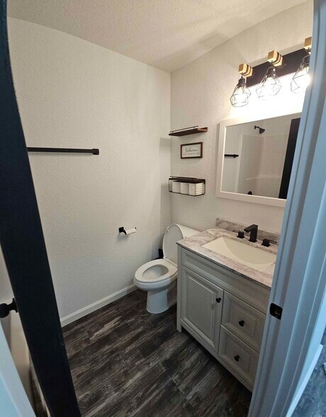 Building Photo - 283 NE West Ave