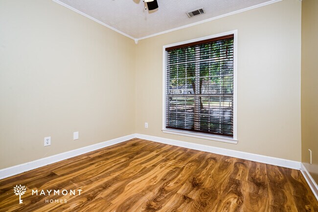 Building Photo - 116 Halifax Dr