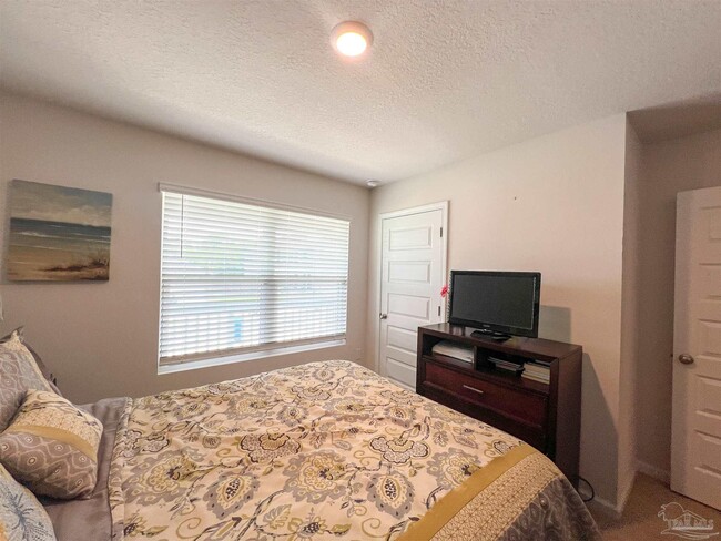 Building Photo - 5474 Merlin