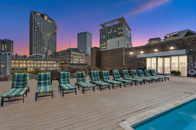 Rooftop Sky Line & City Views