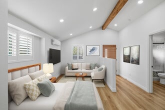 Building Photo - 12511 Landale St