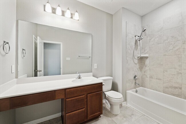 Building Photo - 1128 Clonmore Ct