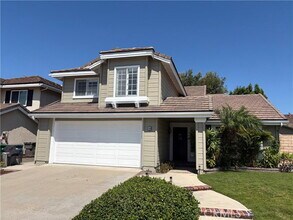 Building Photo - 10 Wickland