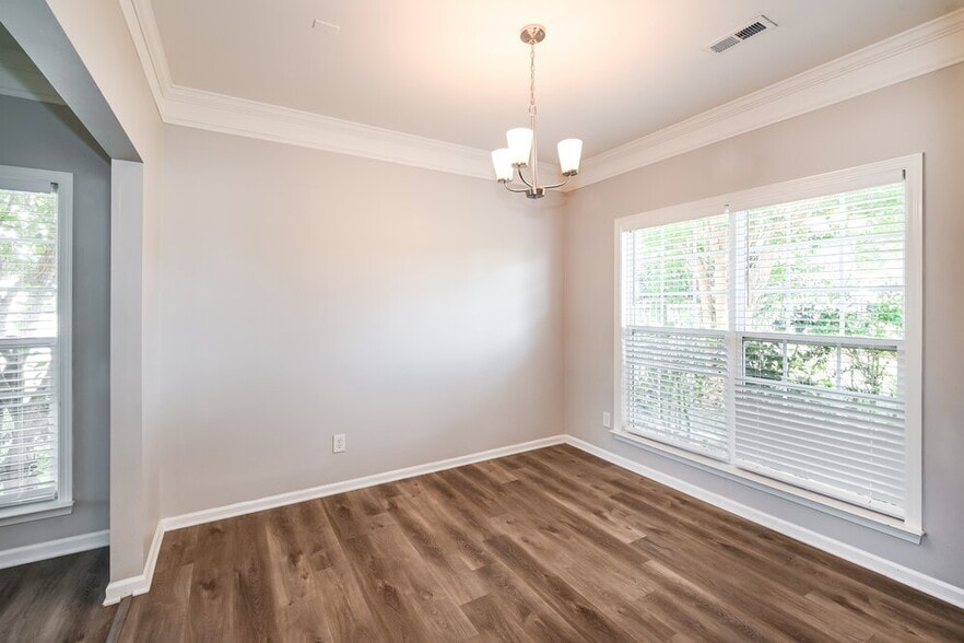 Building Photo - 4915 Stowe Derby Dr