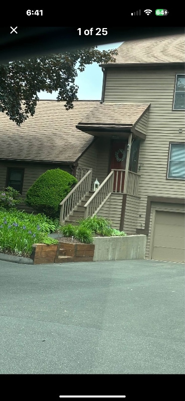 Building Photo - 23 Sprucebrook Trail