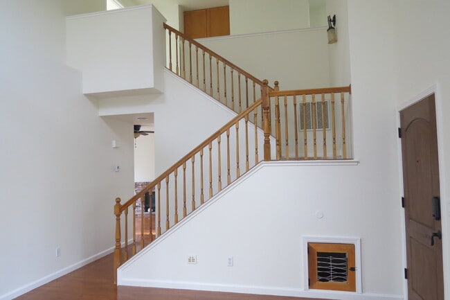 Building Photo - 3268 Joshua Park Dr