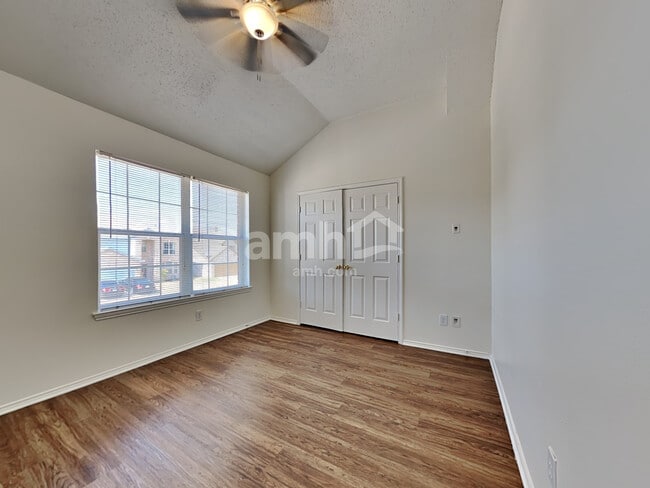 Building Photo - 4809 Palm Ridge Dr