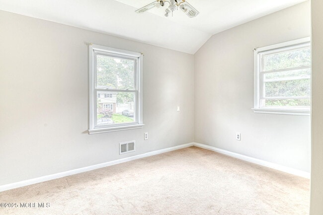 Building Photo - 24 Peach Tree Rd