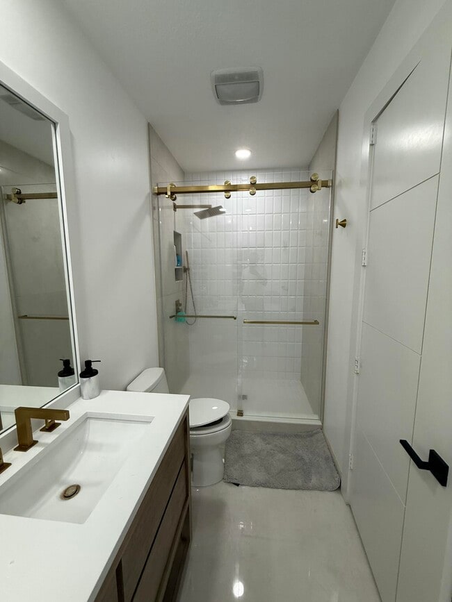 Building Photo - 500 Capistrano Dr