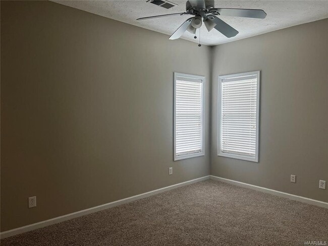 Building Photo - 154 E Poplar St