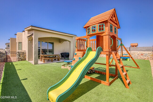 Building Photo - 13409 Carterton Ave