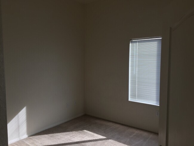 Building Photo - JEFFREYS ST #2026