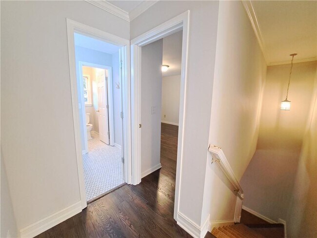Building Photo - 2242 Lenox Walk NE