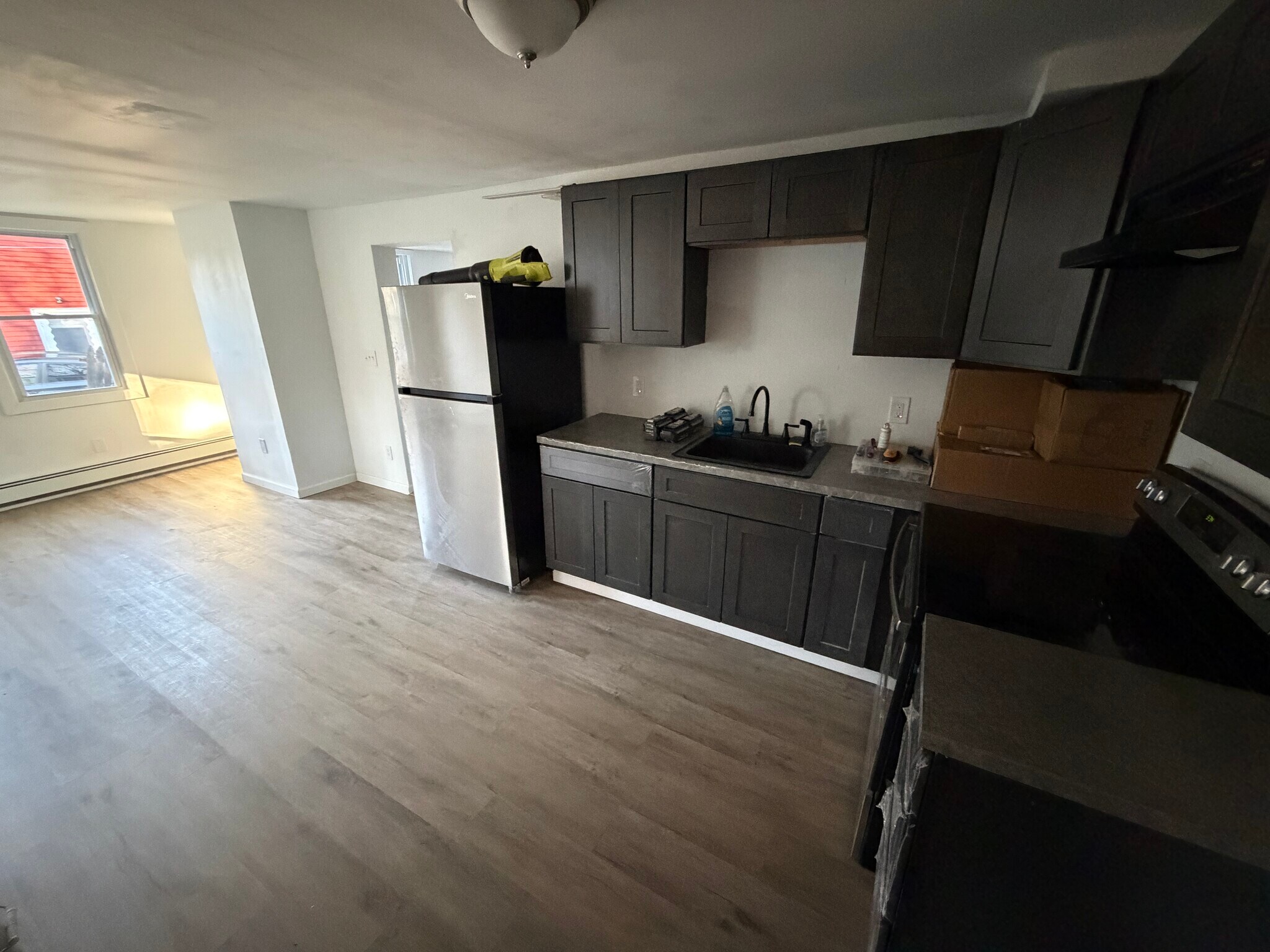 Building Photo - 490 Boswell Ave