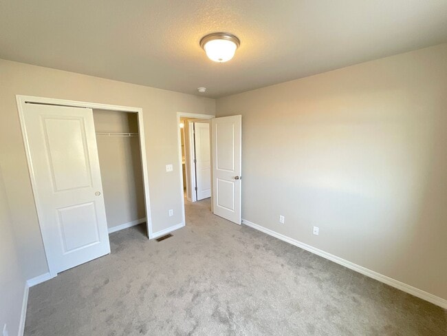 Building Photo - 3 Bedroom Townhome Available Near Tutt Blvd & E Woodmen Rd