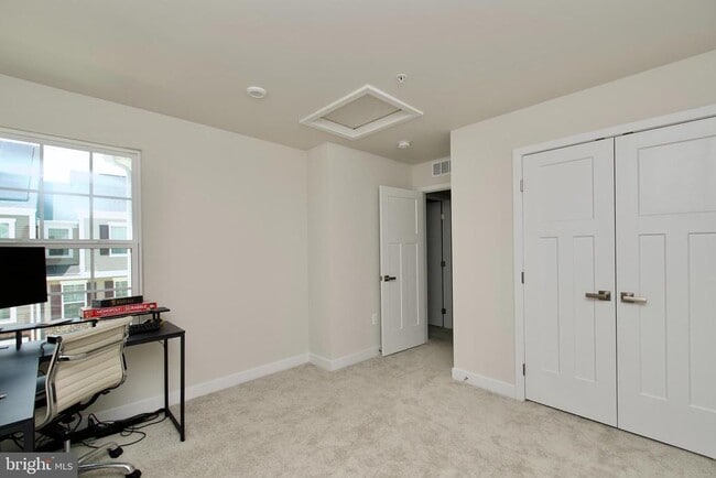 Building Photo - 11073 Meridian Hill Way