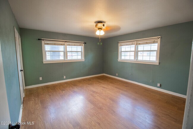 Building Photo - 2702 54th St