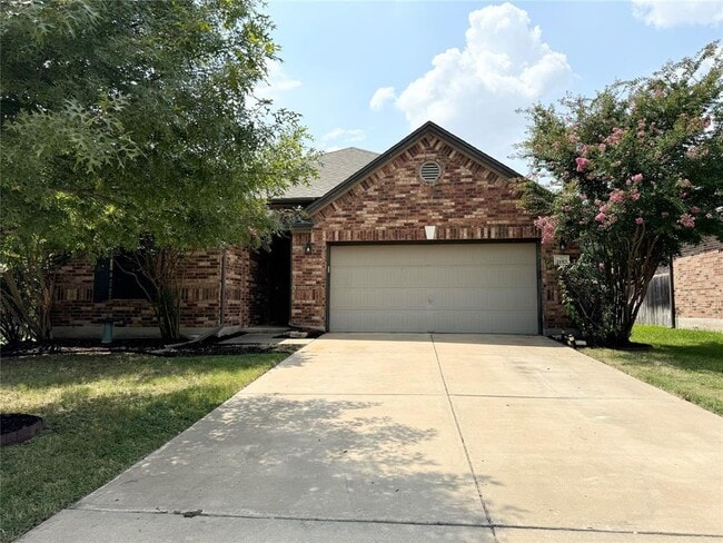 Building Photo - 1152 Hyde Park Dr