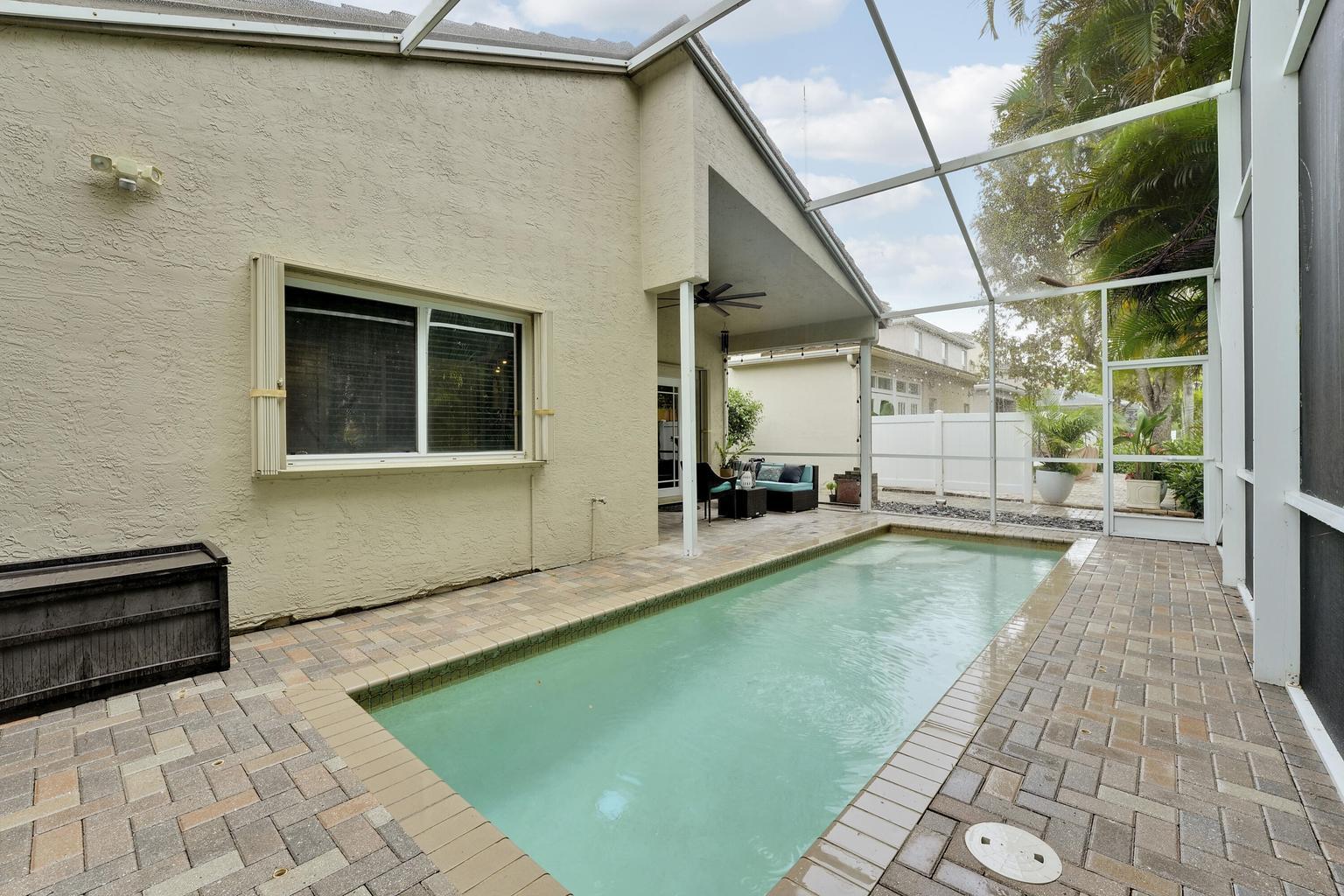 Building Photo - 5959 Durango Dr