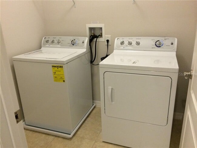 Building Photo - 7448 Leighside Dr