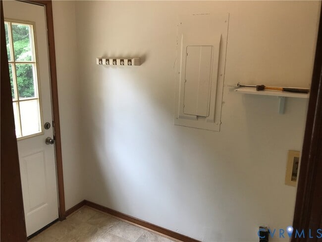 Building Photo - 2275 Batterson Rd